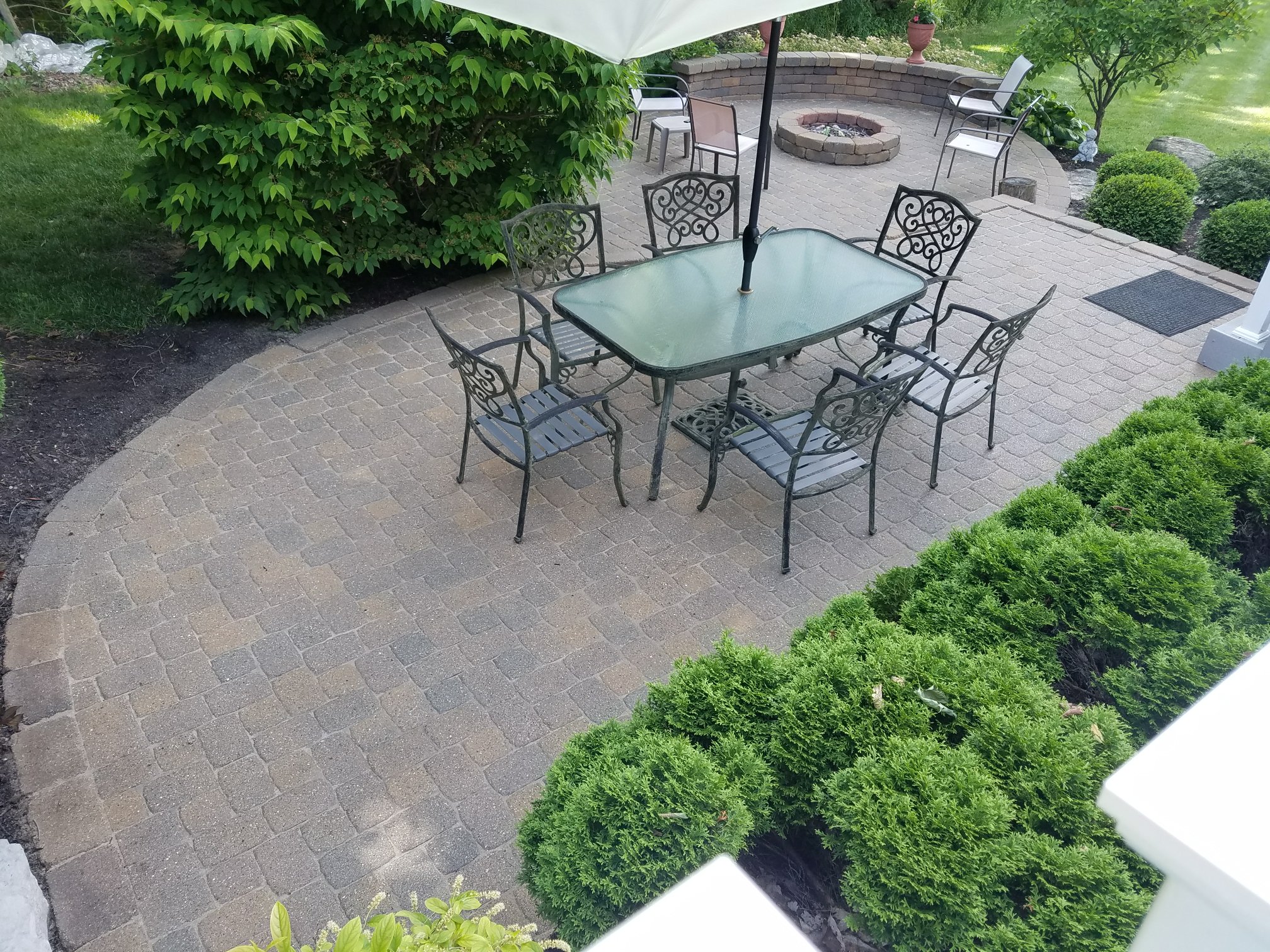 Bucket-DeckBrush-300  Outdoor pavers, Natural cleaning products, Natural  cleaning solutions
